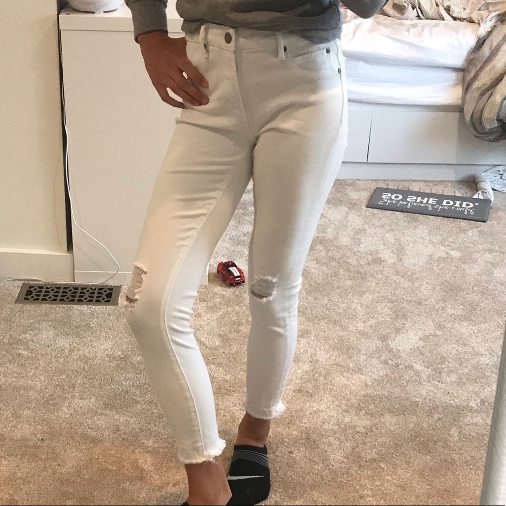 White skinny jeans